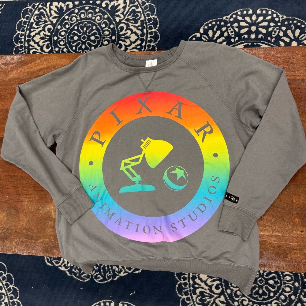 Pixar Animation Studios Pride Sweatshirt Rainbow Logo Gray Size‎ L